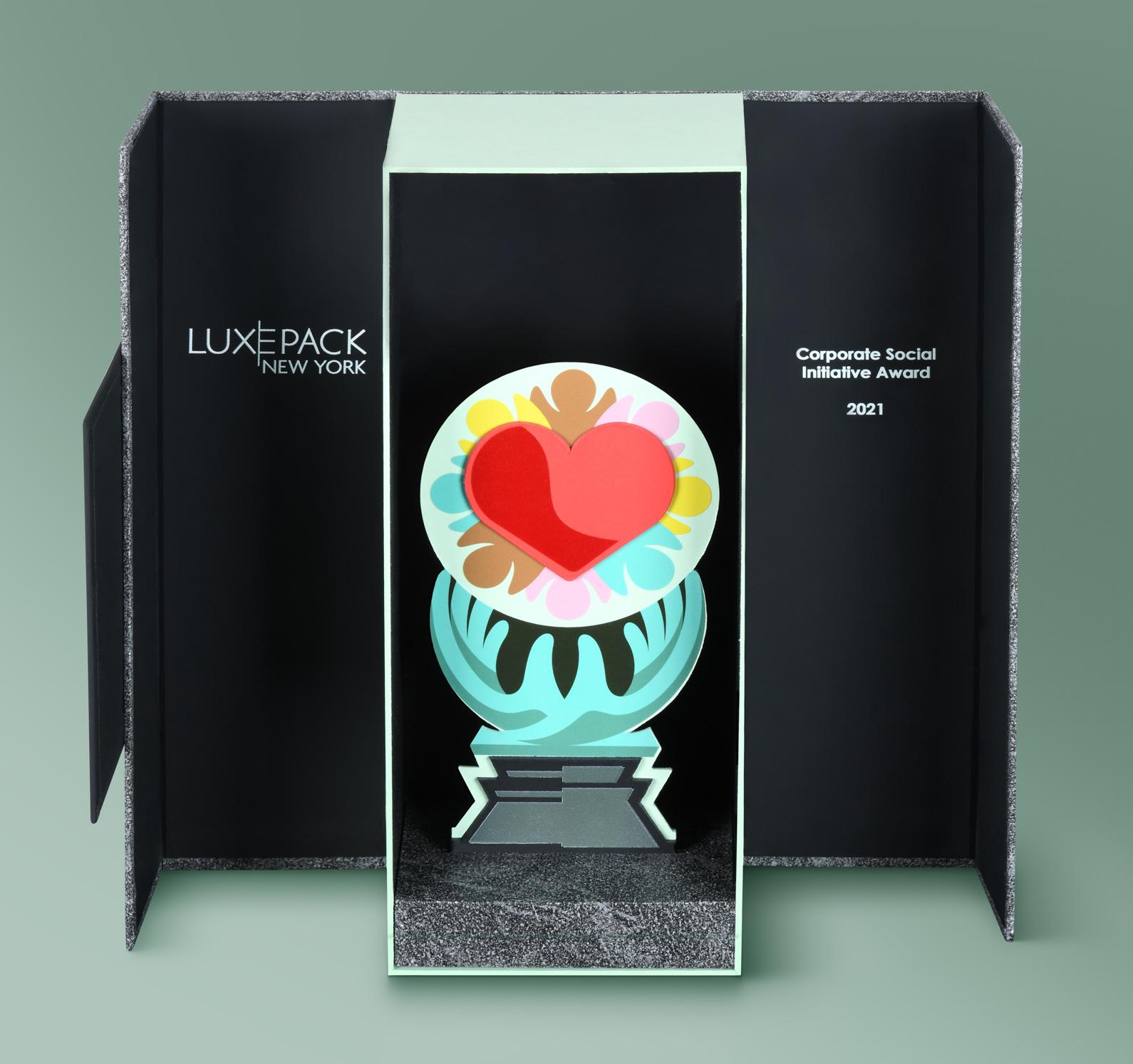 LuxePack in Green awards trophy 2021